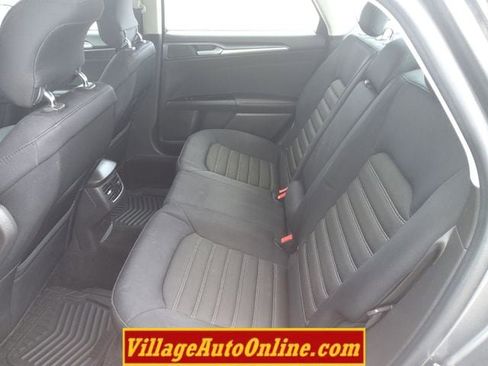 Used 2013 Ford Fusion SE FWD image 30