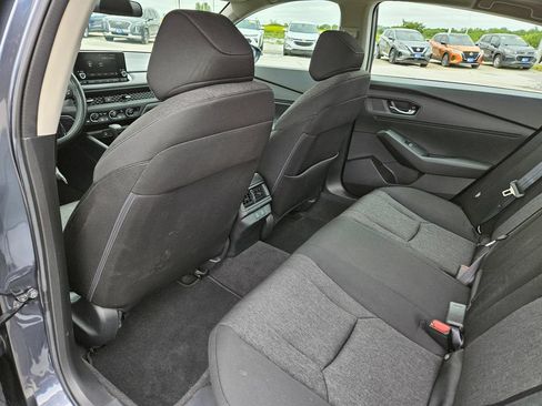 Used 2025 Honda Accord SE image 25