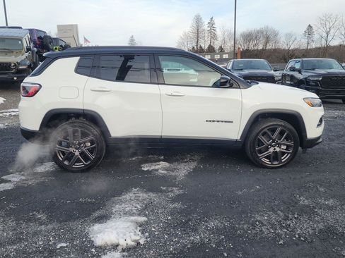 New 2026 Jeep Compass Limited w/ Sun, Sound & Navigation Group image 4