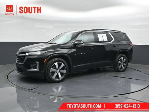 Used 2023 Chevrolet Traverse LT w/ LT Premium Package AWD/4WD image 6