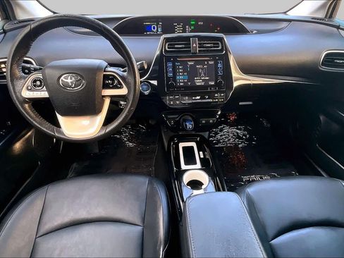 Used 2016 Toyota Prius Four FWD image 15