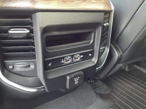 Used 2019 RAM 1500 Laramie image 24