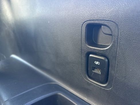 Certified 2021 Buick Enclave Avenir w/ Avenir Technology Package image 38