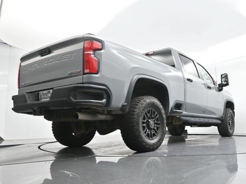 Used 2025 Chevrolet Silverado 2500 ZR2 w/ Technology Package AWD/4WD image 45