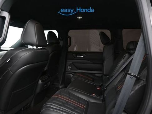Used 2025 Nissan Armada PRO-4X w/ Convenience Package AWD/4WD image 15