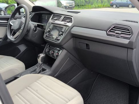 Used 2022 Volkswagen Tiguan S FWD image 40