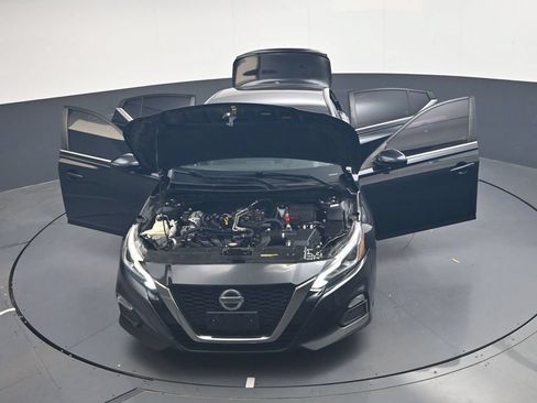 Used 2021 Nissan Altima 2.5 SR FWD image 43