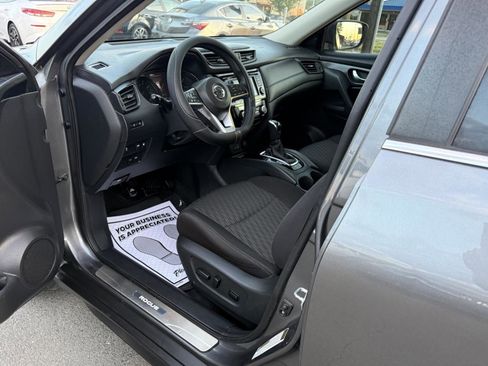Used 2018 Nissan Rogue SV FWD image 7