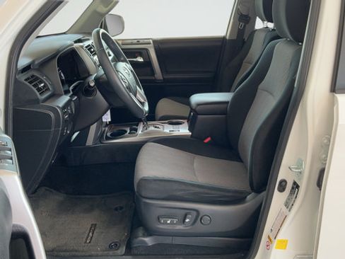 Used 2016 Toyota 4Runner SR5 RWD image 20