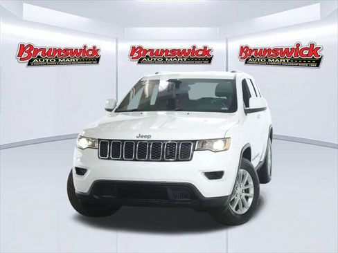 Certified 2021 Jeep Grand Cherokee Laredo X image 3