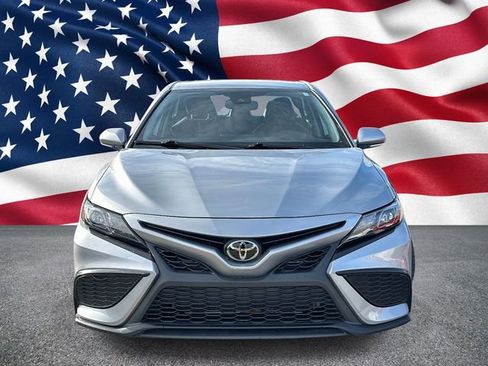 Used 2023 Toyota Camry SE w/ Convenience Package image 2