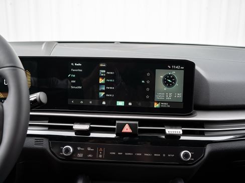 New 2026 Kia Sportage EX image 19