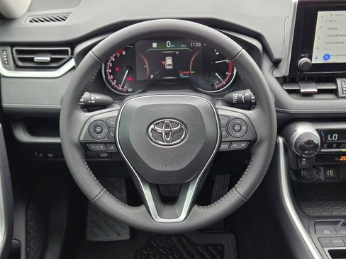 Used 2025 Toyota RAV4 XLE Premium FWD image 20