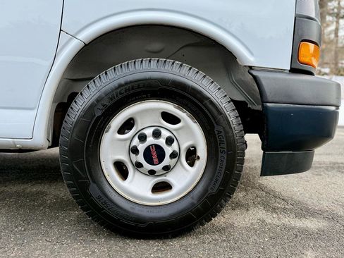 Used 2019 GMC Savana 3500 w/ Driver Convenience Package image 20