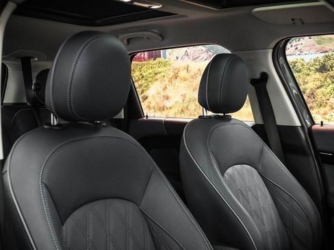 Used 2022 MINI Cooper Countryman S w/ Premium Package image 25