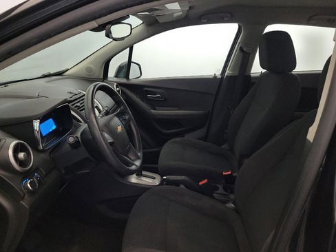 Used 2016 Chevrolet Trax LS AWD/4WD image 17
