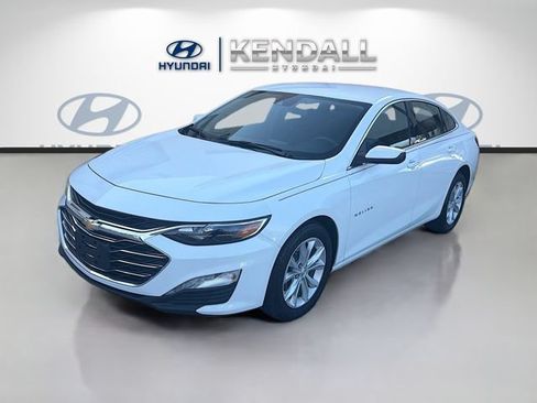 Used 2025 Chevrolet Malibu LT FWD image 3