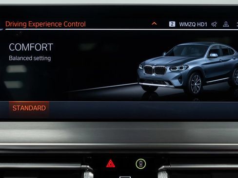 Used 2025 BMW X4 xDrive30i w/ Premium Package image 25