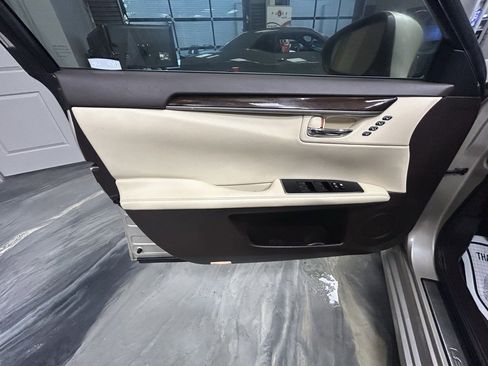 Used 2016 Lexus ES 350 350 w/ Navigation System Package image 53