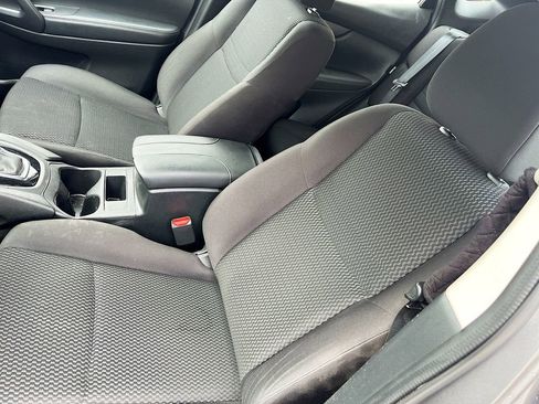 Used 2020 Nissan Rogue Sport S image 18