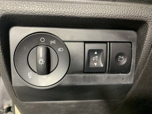 Used 2010 Ford Fusion SE image 16