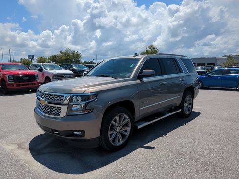 Used 2018 Chevrolet Tahoe LT w/ LT Signature Package RWD image 5