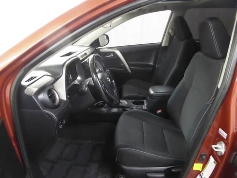 Used 2016 Toyota RAV4 XLE AWD/4WD image 18