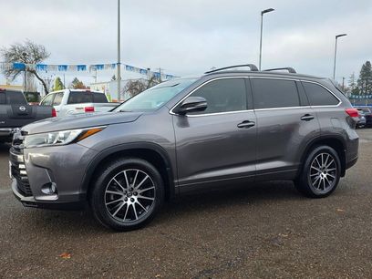 Used 2018 Toyota Highlander SE