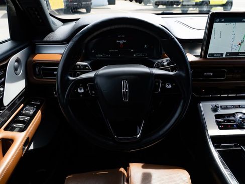 Used 2023 Lincoln Aviator Reserve w/ Equipment Group 201A AWD/4WD image 12