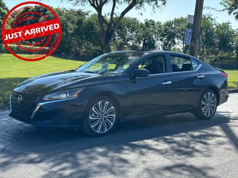 Used 2023 Nissan Altima 2.5 SL image 2