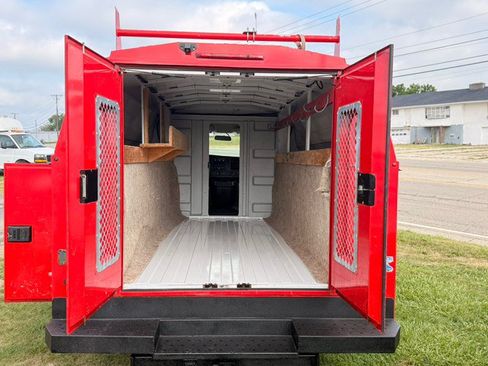 Used 2018 Chevrolet Express 3500 w/ Power Convenience Package RWD image 11