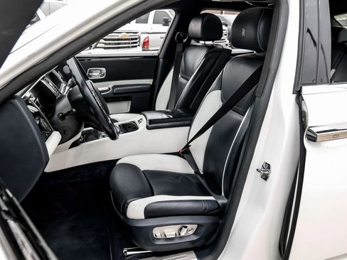 Used 2019 Rolls-Royce Ghost image 44