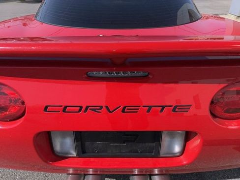 Used 2000 Chevrolet Corvette Coupe w/ Roof Pkg image 19