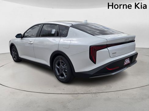 New 2025 Kia K4 LXS image 5