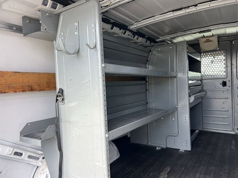 Used 2014 Chevrolet Express 2500 image 11