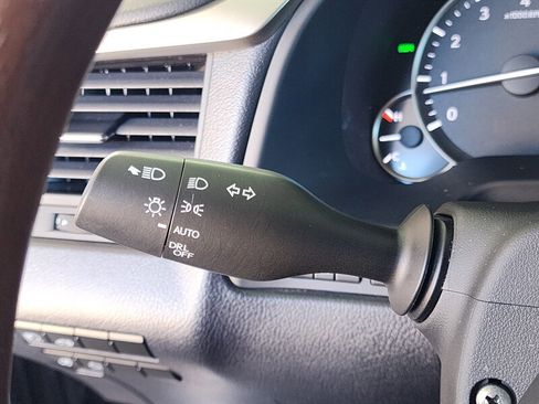 Used 2022 Lexus RX 350L w/ Premium Package image 35