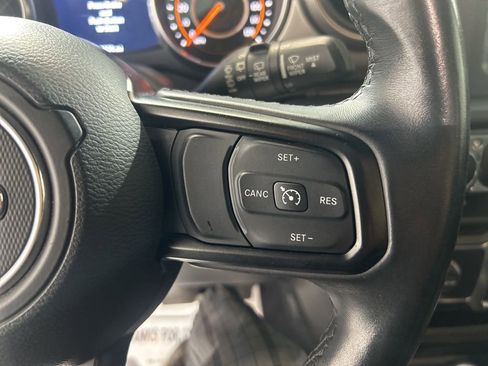 Used 2020 Jeep Wrangler Sport image 16