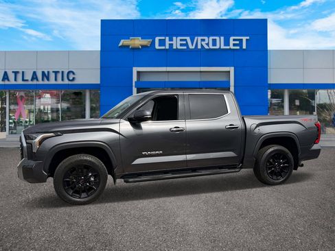 Used 2022 Toyota Tundra Limited AWD/4WD image 3