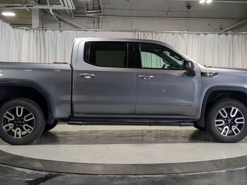 Used 2020 GMC Sierra 1500 AT4 w/ AT4 Premium Package AWD/4WD image 9