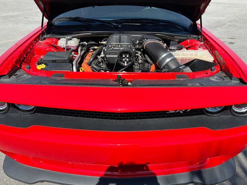 Used 2016 Dodge Challenger SRT Hellcat image 2