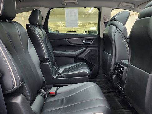 Used 2023 Acura MDX SH-AWD w/ Advance Package image 21