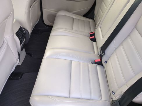 Used 2019 Ford Escape Titanium w/ U9j03 - Titanium Tow Package image 22