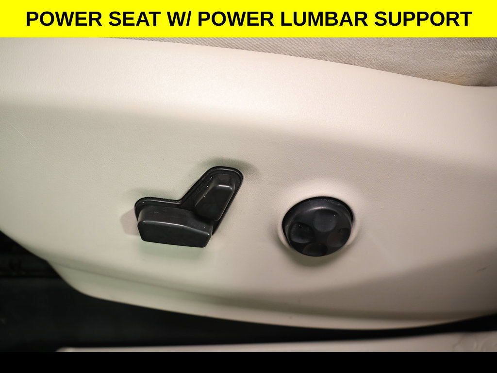 Used 2021 Chrysler Pacifica Touring-L FWD image 4