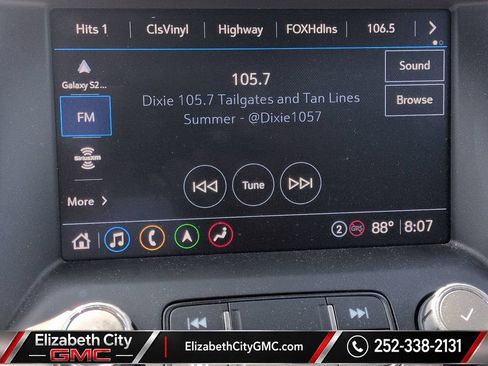 Used 2023 GMC Acadia SLT FWD image 11