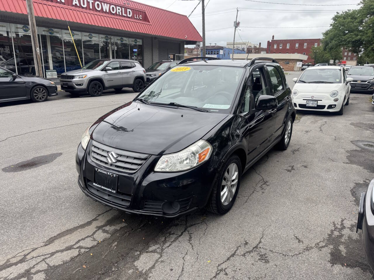 Used 2013 Suzuki SX4 AWD Hatchback image 3