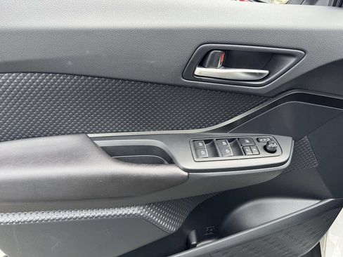 Used 2018 Toyota C-HR XLE FWD image 18