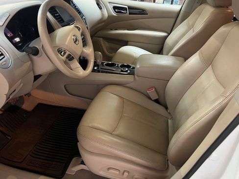 Used 2014 Nissan Pathfinder SL w/ SL Tech Package AWD/4WD image 14