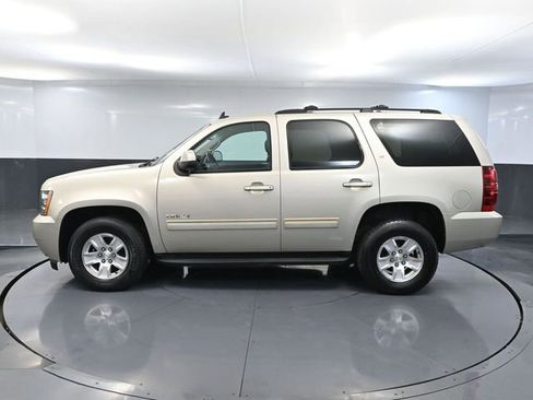 Used 2014 Chevrolet Tahoe LT w/ Luxury Package image 9