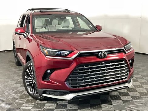 Used 2025 Toyota Grand Highlander AWD Hybrid image 41