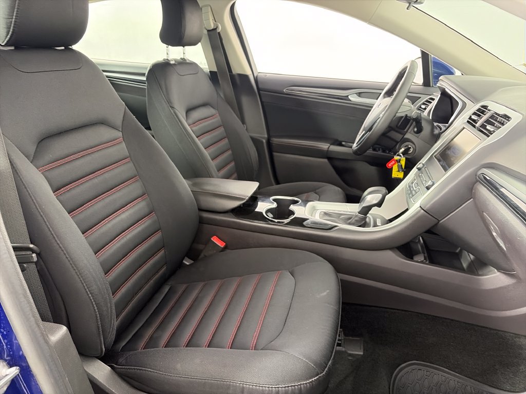 Used 2016 Ford Fusion SE FWD image 30